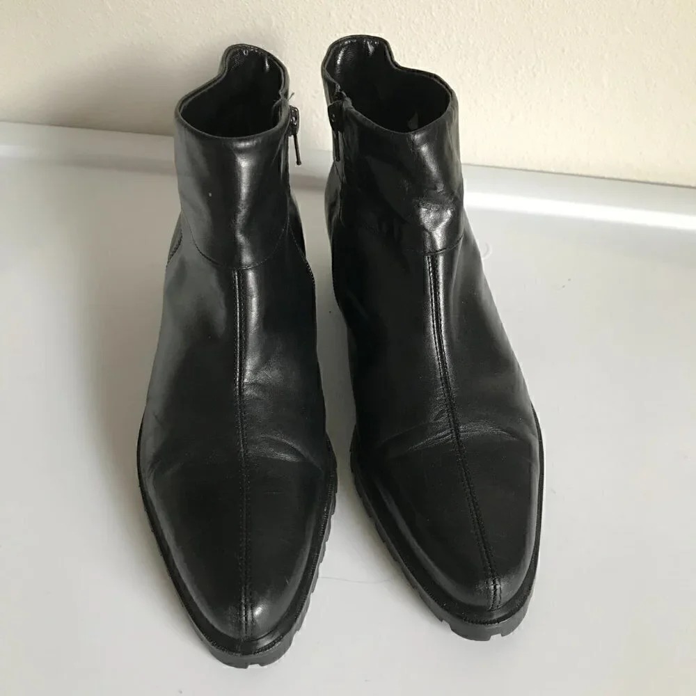 Etienne Aigner LUXE Black Leather Ankle Boots Size 9